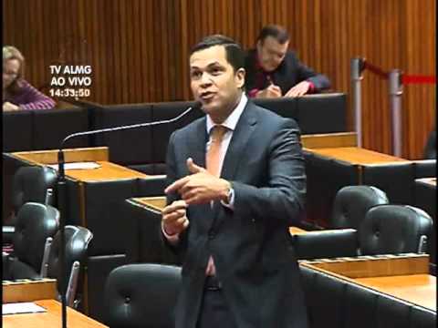 João Vítor Xavier defende jornada de 30 horas semanais para enfermagem João Vítor Xavier defende jornada de 30 horas semanais para enfermagem