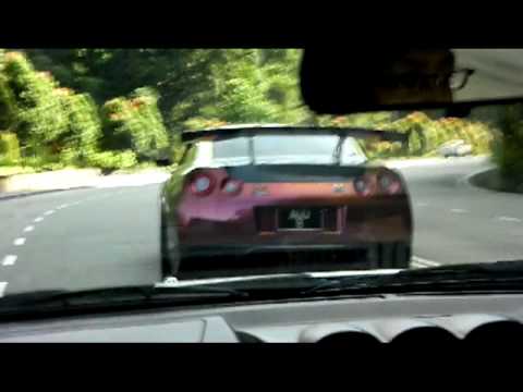 Nissan Skyline R34, R35 GTR & Mazda... - Nissan Skyline R34 GTT vs. a R35 GT-R und Mazda RX-7