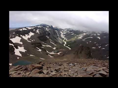 Mirador de Nigüelas a Laguna del Caballo y Cumbre por la Loma de los 3 Mojones