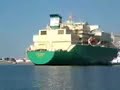 Maniobra atraque buque gasero ria Huelva