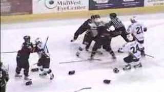 Cincinnati Cyclones and Wheeling Nailers line brawl