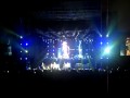 Cayó el telón y AeroSmith arrancó el concierto con Eat The Rich, acá les dejo parte de la canción.