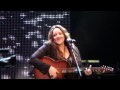 Ana Carolina video do show em Milão Cantando o Medley