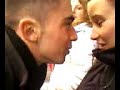 tentative de bisou mdr