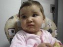 Rafa comendo banana