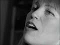 interview with saskia laroo about her music