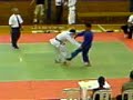esse japoneis eh violento msm qdo luta... hahahahaha