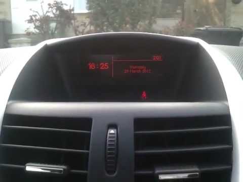 Setting the clock – Peugeot 207 Sportium