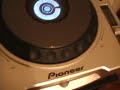 IN THIS VIDEO I USE MY RIGHT HAND HOLDING THE CAMERA WHILE I'M USING MY LEFT TO MIX WITH NO HEADPHONES! NOT AN EASY TASK! BUT IT IS FEASIBLE!!! I wanted to post up the whole mix, but had to break it up since Youtube only lets you post up ten mins which is nothing....Enjoy**Tracklist will be updated later**