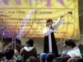 A North Korean singer singing in 청계천