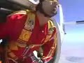 Watch 'Πήδηξε από το ένα αεροπλάνο και βρέθηκε στο άλλο'