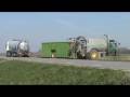 Mestrijden met een drijfmesttank van Roelama van 11,5 kuub en een John Deere 6830 ... 