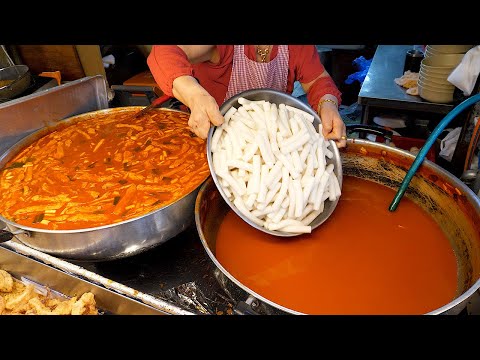 분식으로 유명한 동문시장 서울떡볶이 / Popular snacks in the Korean market - Korean street food