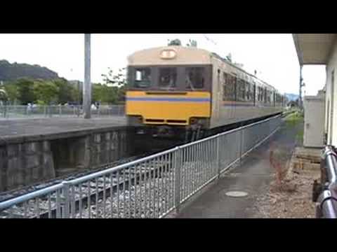 JR江原駅に入線するサンパチ