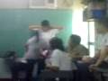 Aqui payasiando en 6to grado xDD un amigo XD!!  muy bueno