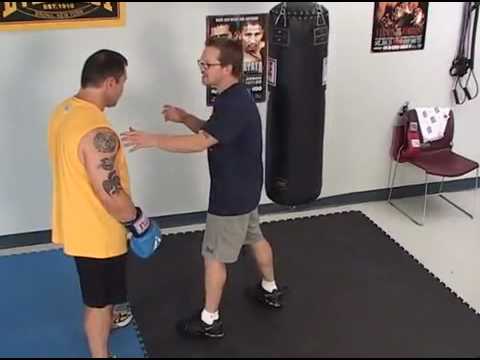 how to properly work a heavy bag