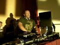 folla in delirio durante dj-set di tedd patterson