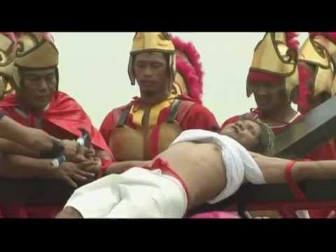 Filipinos Crucify Themselves to Prove Their Faith photo Filipinos Crucify Themselves to Prove Their Faith picture