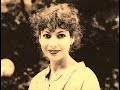 Shnei Shoshanim (Esther Ofarim) Shnei Shoshanim (Esther Ofarim)
