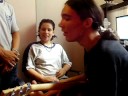 Tácio cantando Isabella Taviani