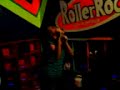 Diana bailando en el roller