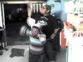 bailando por un pomo