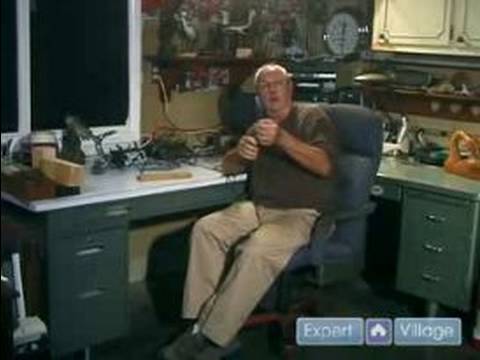 how to properly hold a pen