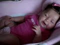 Alexandra viendo Baby Einstein