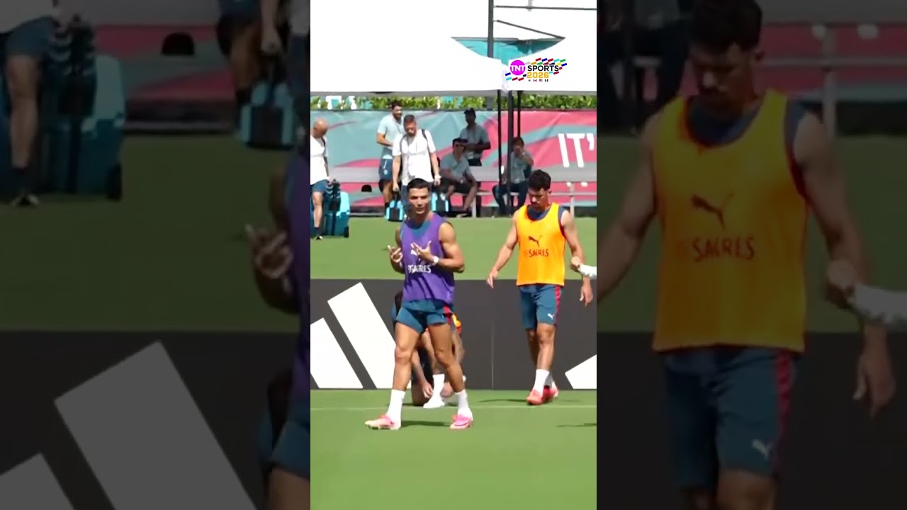 CRISTIANO CHEGOU FALANDO MUITO NO TREINO DE PORTUGAL!! 👀 #shorts