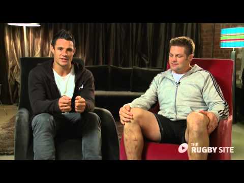 Dan Carter and Richie McCaw honour Jonny Wilkinson