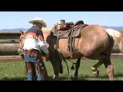 how to fasten a western saddle