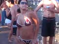 jolie femme du bar legarage au BeachClub