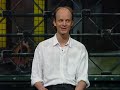RTL Samstag Nacht war eine Fernseh-Comedy-Reihe, die vom 6. November 1993 bis zum 23. Mai 1998 auf RTL ausgestrahlt wurde. RTL Samstag Nacht war die erste große Comedy-Serien-Show im deutschen Fernsehen -- sie wurde nach dem Vorbild der legendären US-amerikanischen Comedy-Show Saturday Night Live kreiert und wie diese am späten Samstagabend ausgestrahlt. Sie verhalf der Comedy im deutschen Fernsehen zum Durchbruch und war das Vorbild zahlreicher späterer Comedy-Sendungen.Die Serie wurde von Hugo Egon Balder und Jacky Dreksler produziert. Die Stammmannschaft bestand aus Wigald Boning, Olli Dittrich, Esther Schweins, Stefan Jürgens, Tanja Schumann und Mirco Nontschew. In den ersten Sendungen war noch Sabine Aulmann dabei, diese verließ die Crew aber nach kurzer Zeit wieder. 1995 kam Tommy Krappweis und 1997 Mark Weigel dazu. Von Anfang an dabei war die Studio-Band „RTL Samstag Nacht AllStars