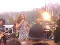 beyonce-performing-live-beautiful-liar-at-cbs-early-show.html