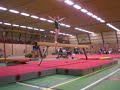 Zoe op balk tijdens de Clubteamvoorronde in Vlijmen.