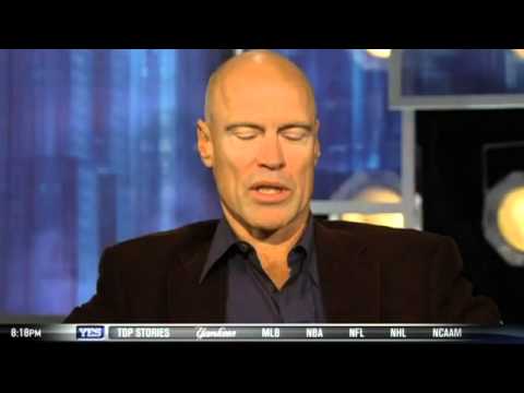 Video: CenterStage: Mark Messier plays Hit and Run