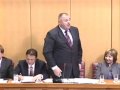 Saborski zastupnik SDP-a Nenad Stazić postavlja pitanje na aktualnom satu u Saboru