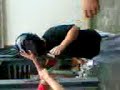 Cazzotti al ragazzo col casco Cazzotti al ragazzo col casco