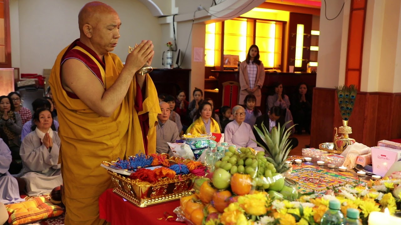 CHIÊM BÁI ‘MANDALA & NHẬN LỘC TẠI BERLIN