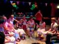 videos de kokosnoten doorgeven