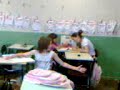 lulu da turma 73 da escola mascarenhas de moraes de cachoeirinha rs, chupando um guarda-chuva na sala de aula!
kkkkkkkkkkkkkkkkkk
mt comedia!