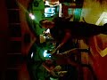 El gogo rulas con su amgio rumano en el patio (Torrenueva)