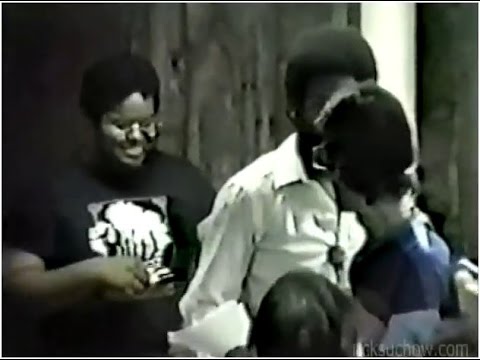 ricksuchow - With Anthony Jackson and Kenwood Dennard. This is Pat Martino's first documented public performance after his life-saving brain surgery. NYC, 1982. Part two ...