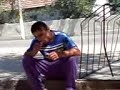 mouve mancand 2 inghetate dupa ce a vomitat