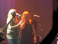kelly-clarkson-introducing-jill-and-kate-to-nyc-crowd.htm