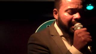 Myles Sanko en Tempo Club