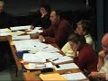 Agredido un concejal del PSE de Pasaia tras aprobar la moción éticaDespués de aprobarse con los votos a favor de todos los partidos excepto de ANV, los cinco concejales socialistas del ayuntamiento se han levantado de sus asientos y un grupo de radicales se abalanzó sobre ellos y algunos periodistas. El concejal del PSE que minutos antes se había referido al vínculo de ANV con los violentos, ha demostrado que llevaba razón: Bixen Itsaso  ha sido agredido por un fascista simpatizante de ANV.Mientras arreciaban los gritos del público de 