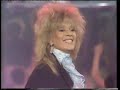 Angela Groothuizen - Us girls (Show van de maand)