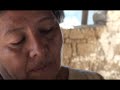 Mujeres produciendo en la tierra
