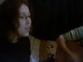 versi�n unplugged del �xito de roque narvaja (muy moderno...) xd

la carola no quiso salir en pantalla, asi q su brazo derecho se har� famoso!!